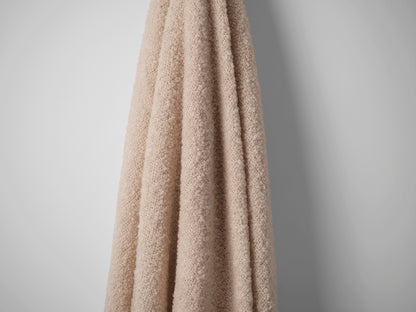 Throw 02, Cream