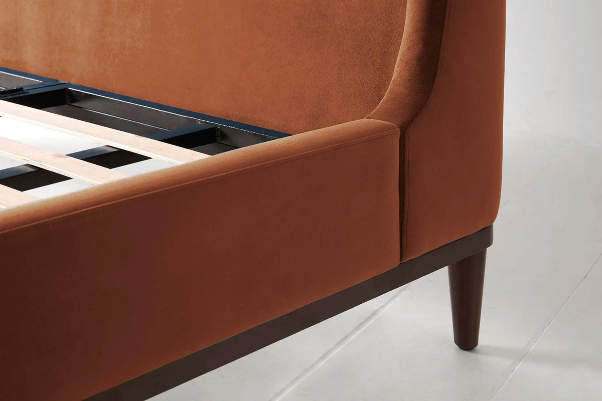 Bed 02 Super King Sized Bed