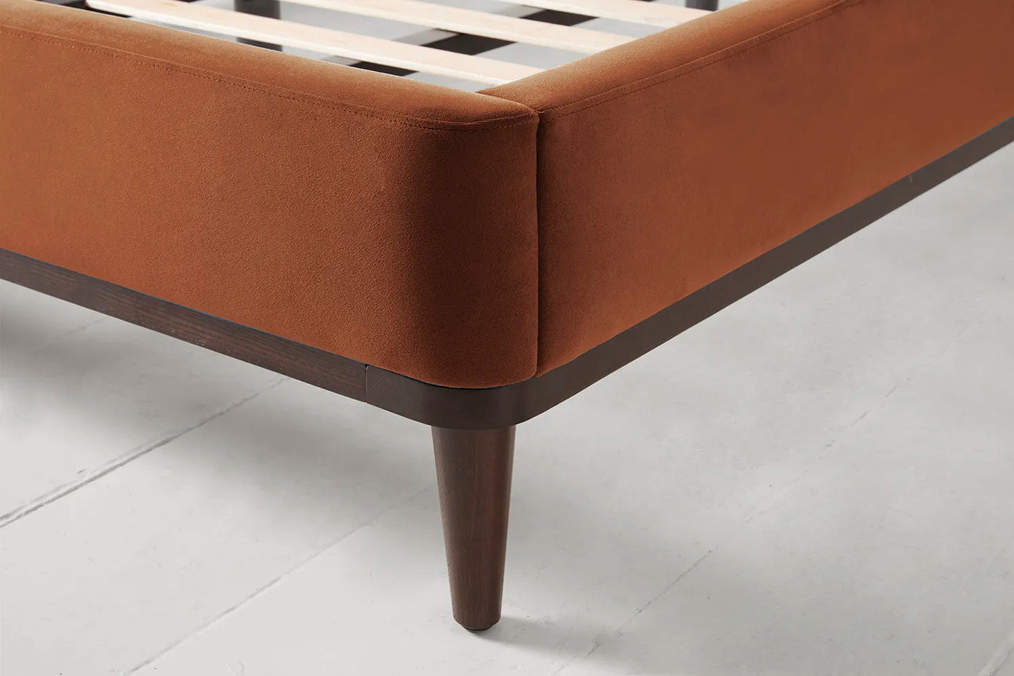 Bed 02 Double Bed, Umber