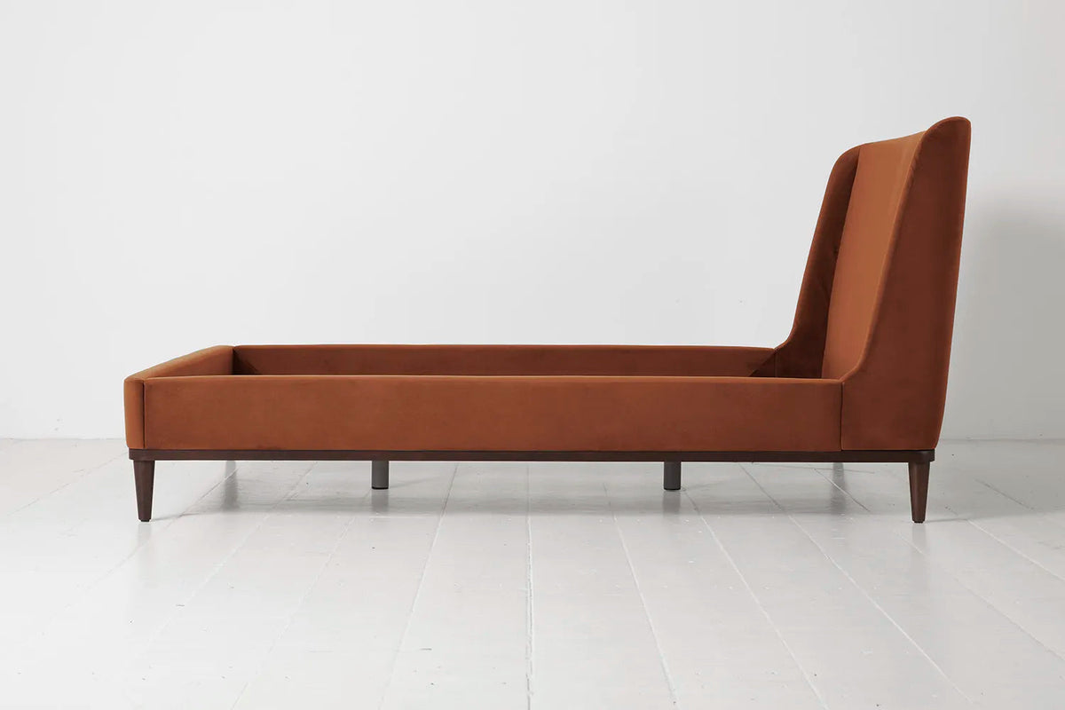 Bed 02 Double Bed, Umber
