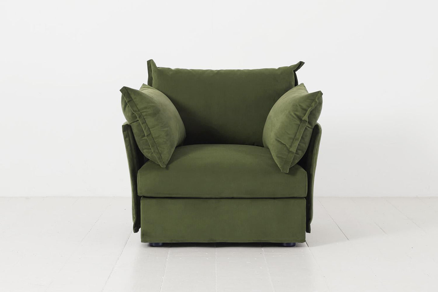 Model 06 Armchair, Vine