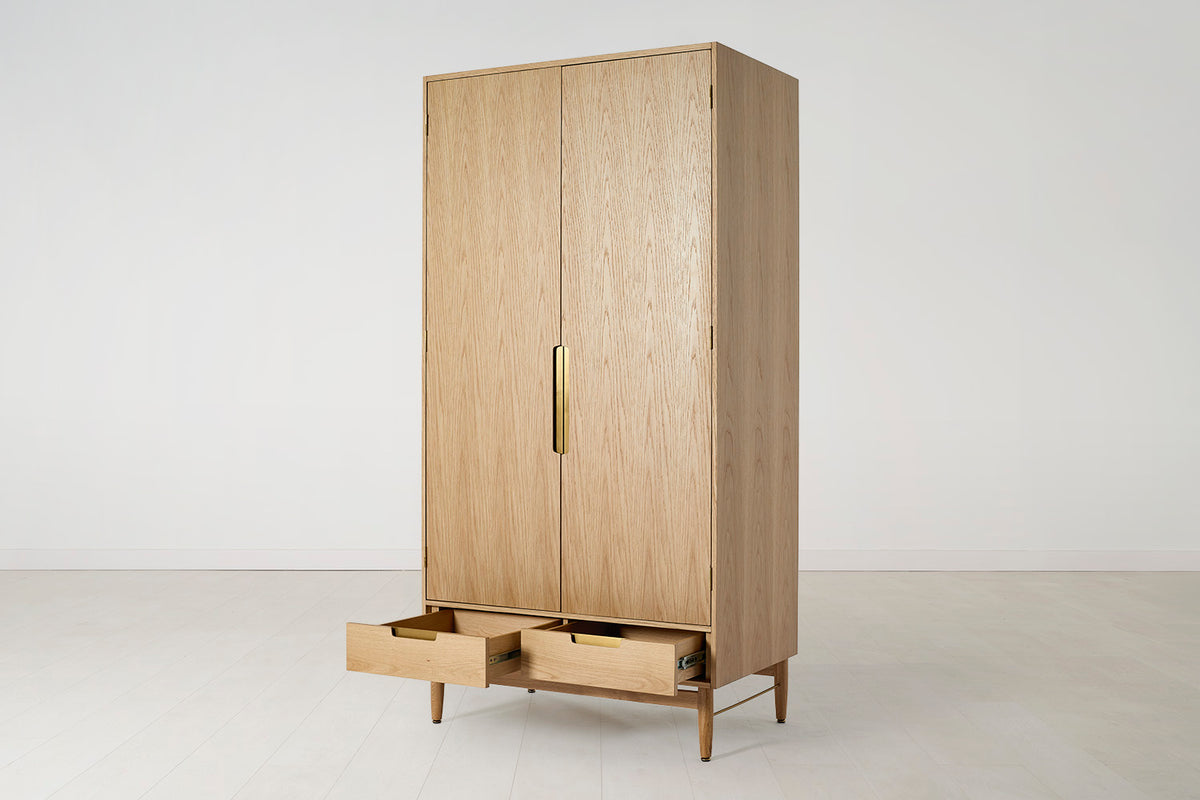 Wardrobe 01