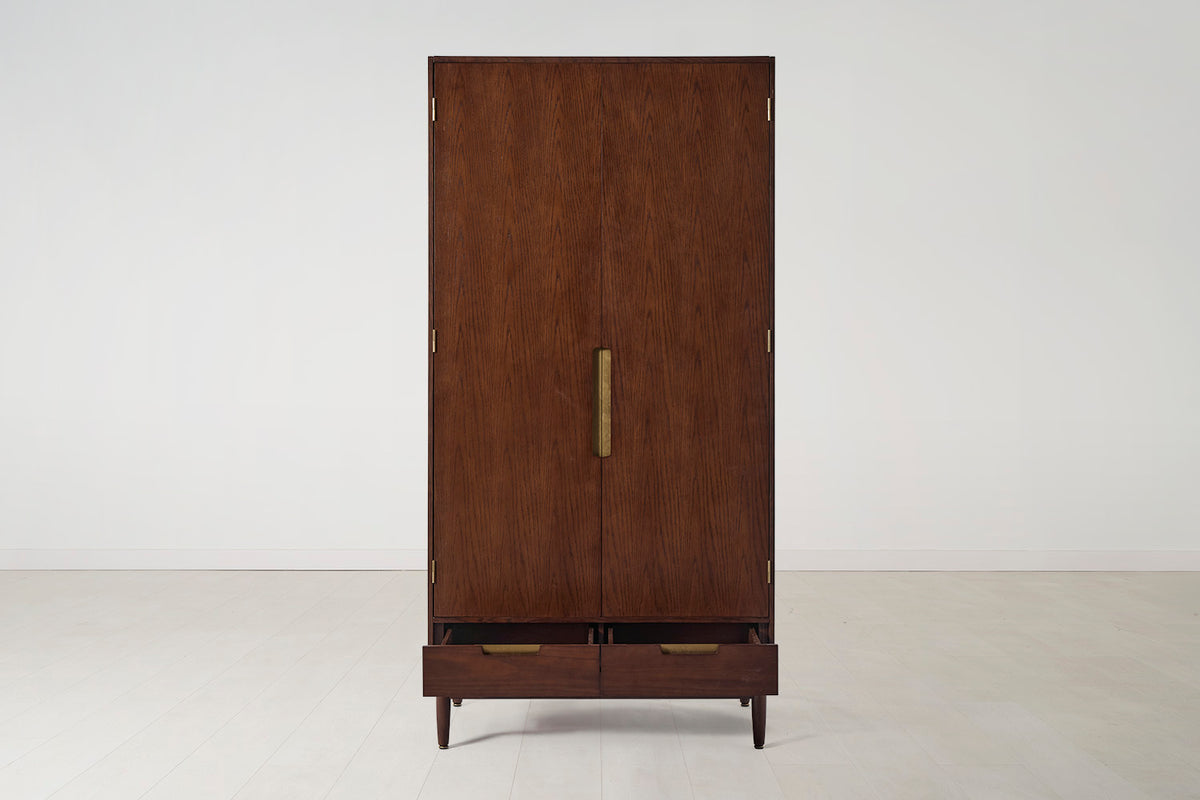 Wardrobe 01