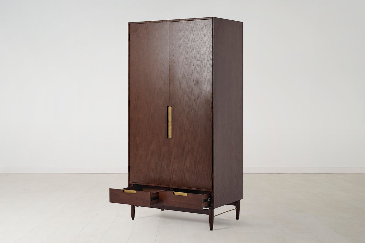 Wardrobe 01
