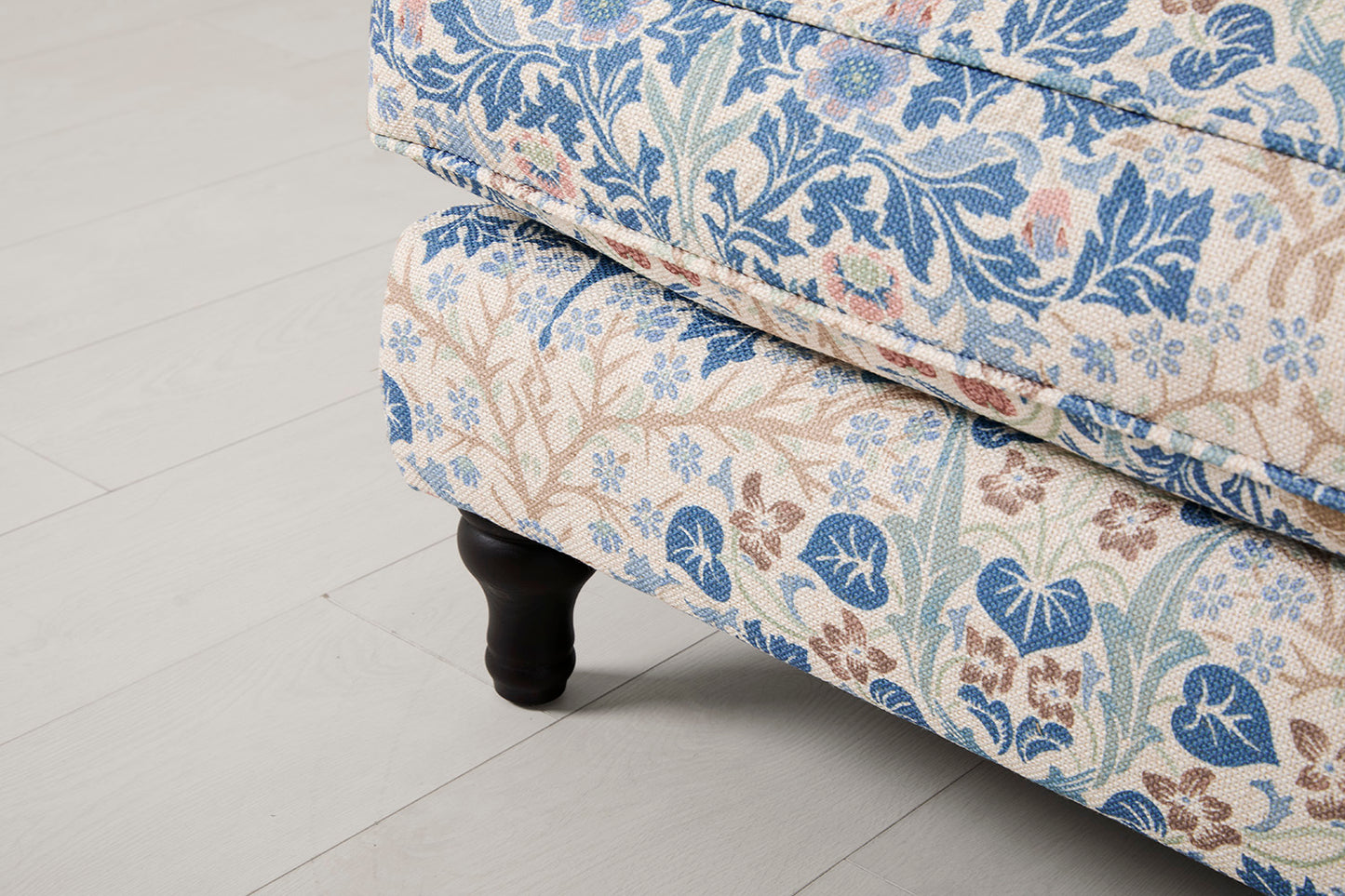 Model 15 3 Seater Sofa, Blackthorn
