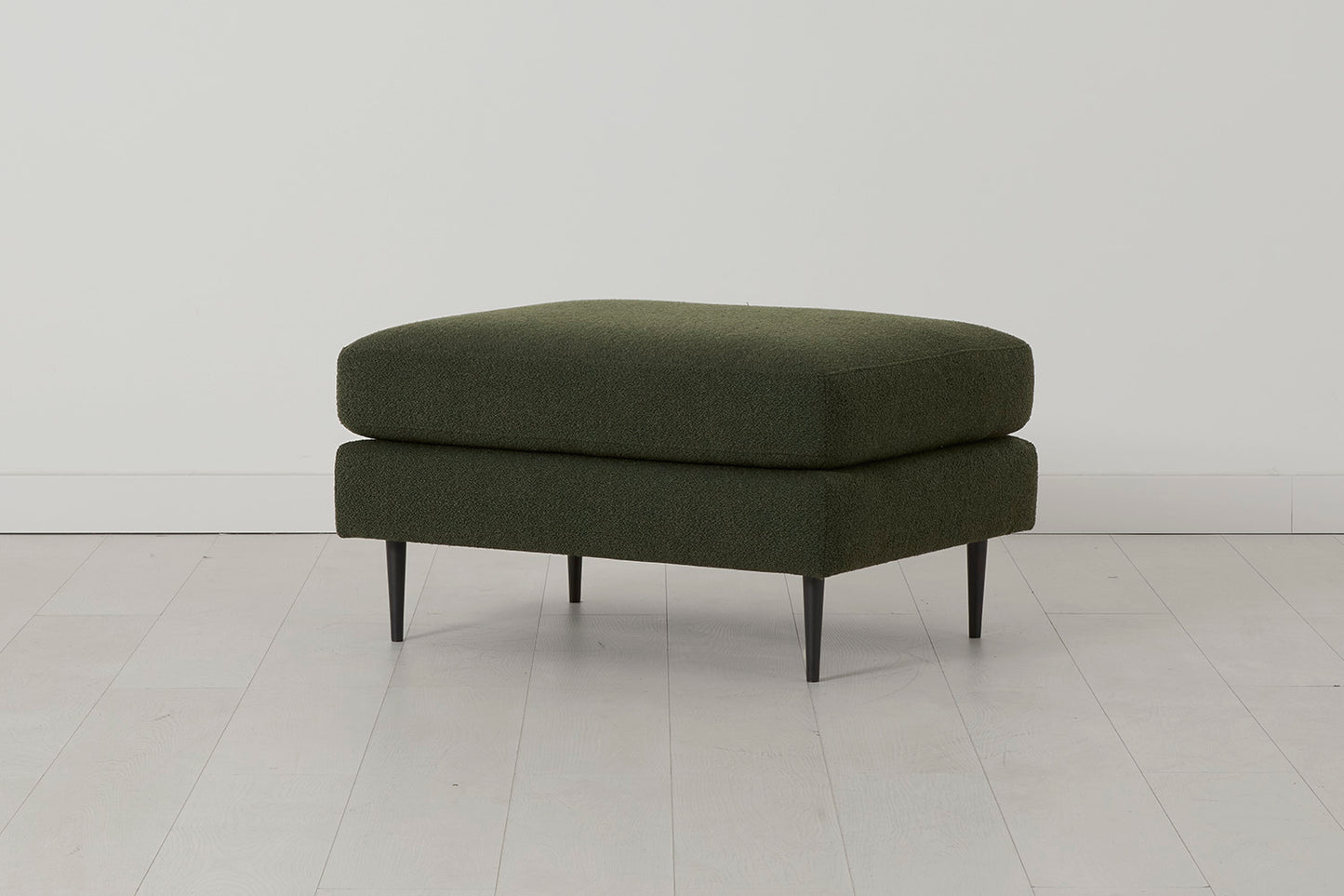 Model 19 Ottoman, Fern