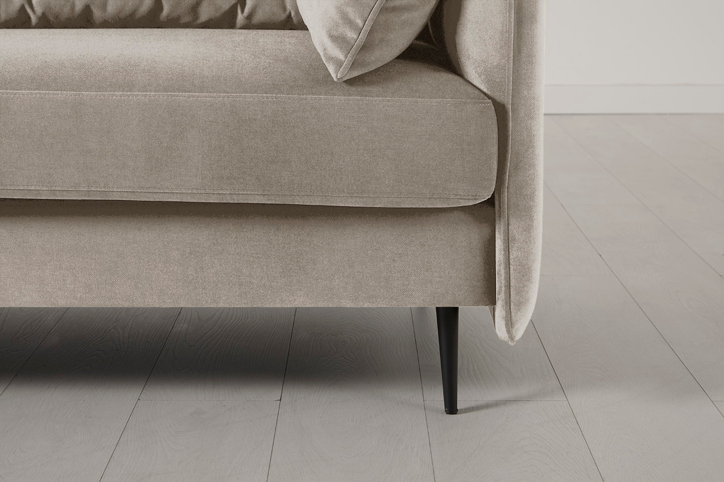 Model 19 3 Seater Left Chaise Sofa, Chalk