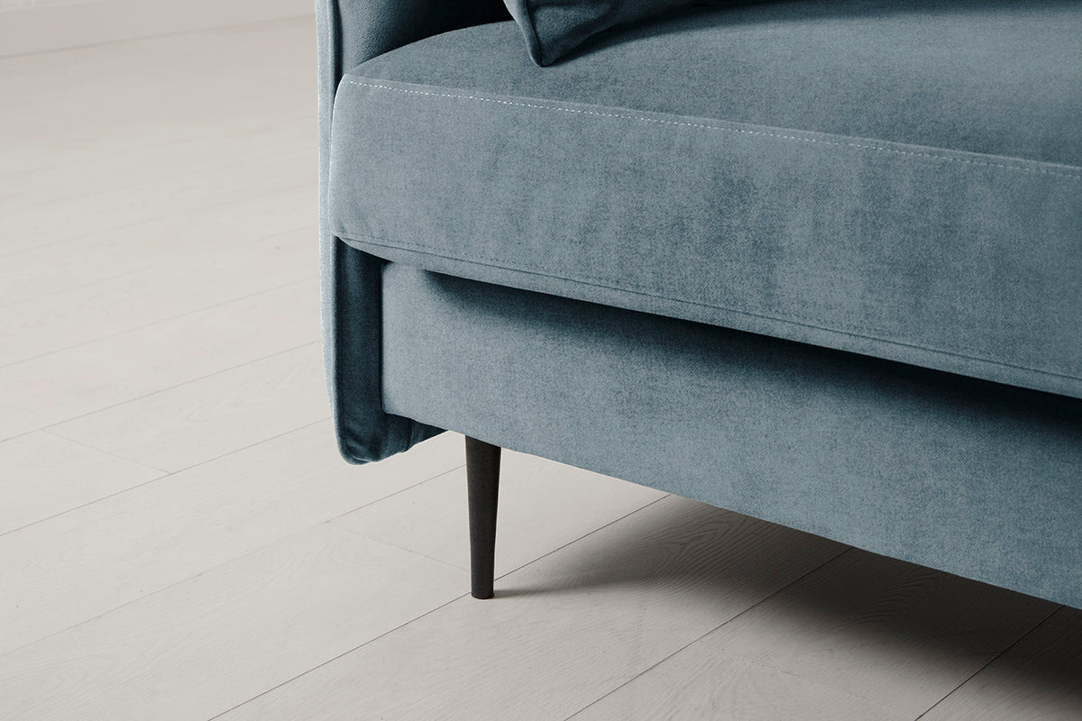 Model 19 Three-Seater Left Chaise Sofa, Hydro - Detail 05