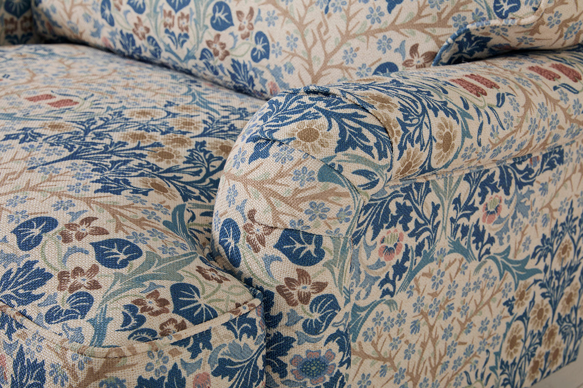 Model 15 Loveseat, Blackthorn — View 06 (retry)