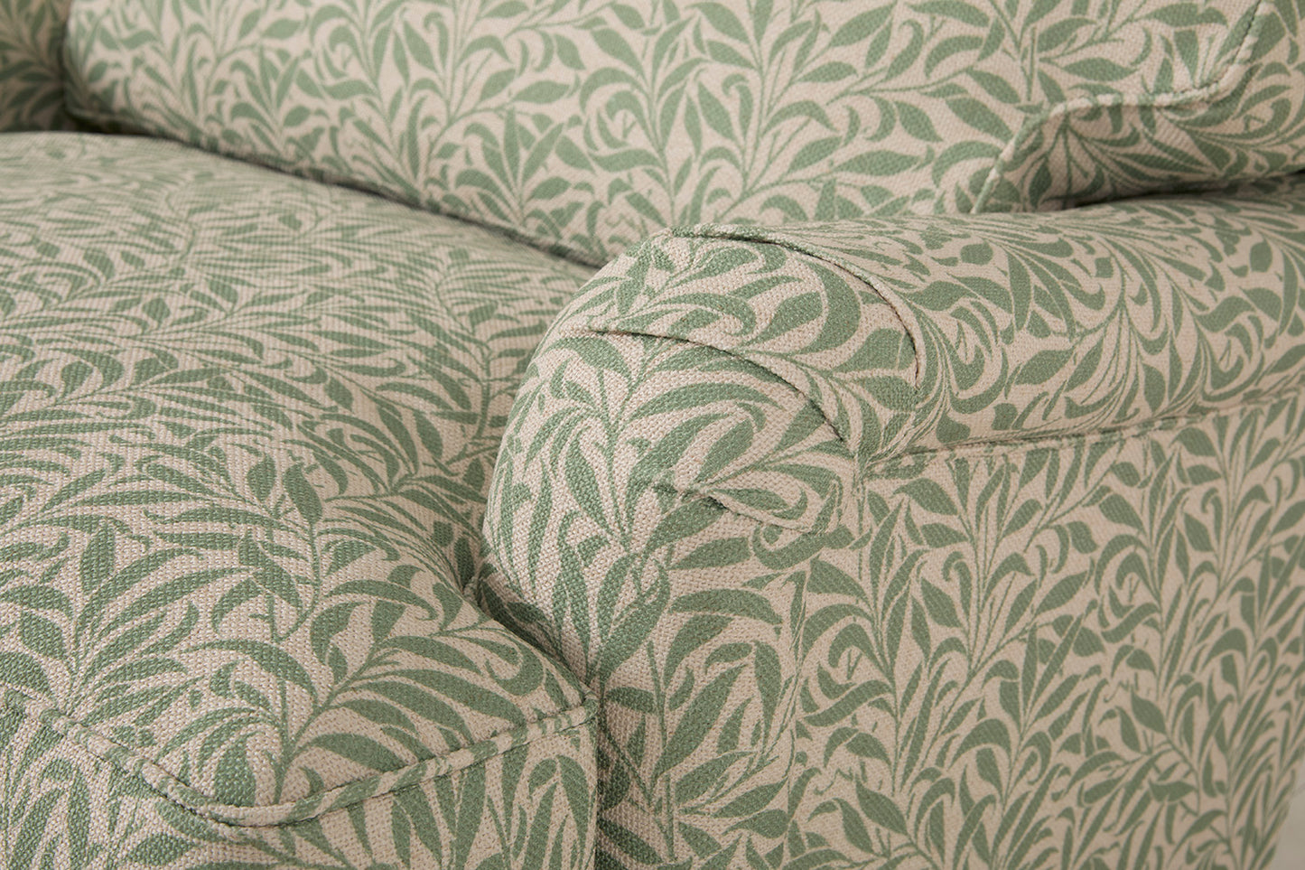 Model 15 Loveseat, Willow