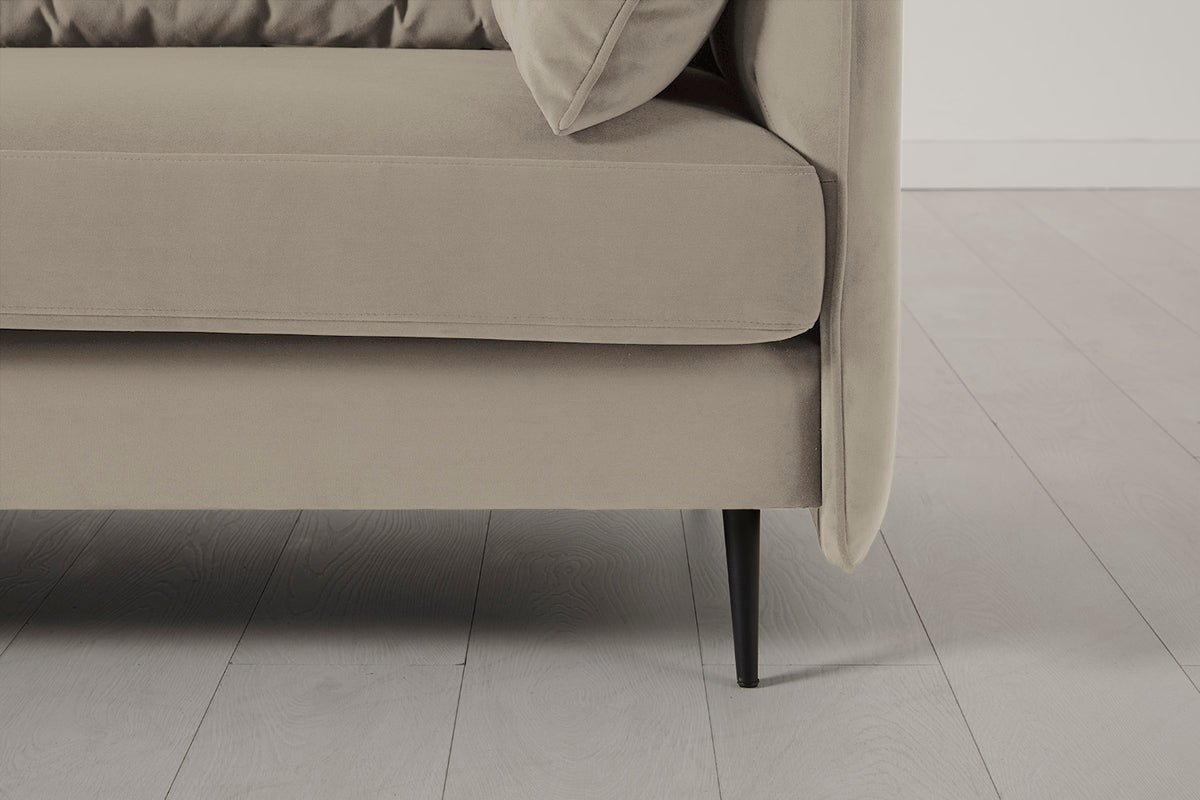 Model 19 3 Seater Right Chaise Sofa, Bone — Model 19 - Detail - Bone 10