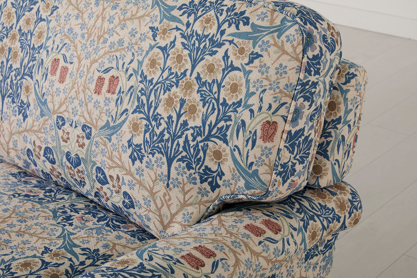 Model 15 Loveseat, Blackthorn